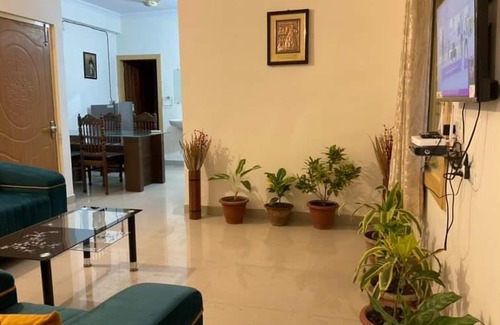Varanasi Apartment | Comfortable R.H.S VILLA: Pet and Child Friendly Stay