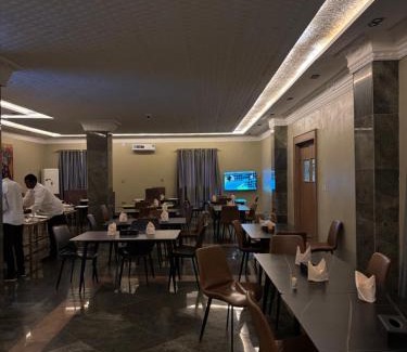 Zaria Hotel | R&K Guest Palace Zaria