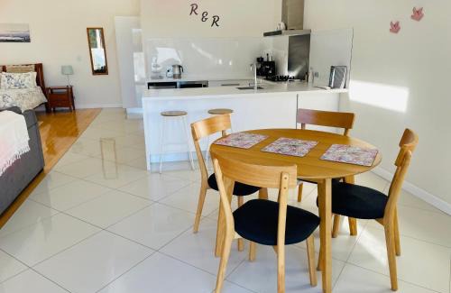 Tulka Apartment | Relaxing R & R Cabin in Tulka with Inviting Pool