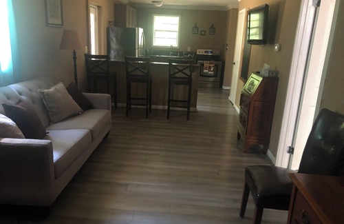 Braselton House | R/R in the country. Minutes away from downtown, family park, & high speed racing