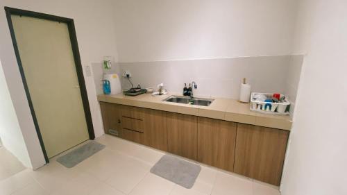 Seri Manjung Apartment | Discover R&R Manjung Guest House in Pangsapuri Samudera