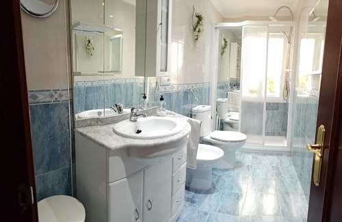 Aviles Apartment | Family-Friendly R Y M 1950 Apartamento, Rated 9.4/10