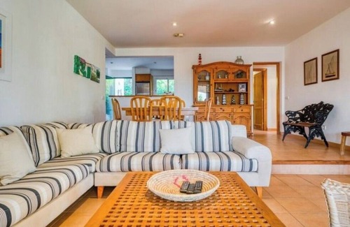 Sant Tomas Villa | Relaxing R10 Villa in Santo Tomás with Pool & Ocean View
