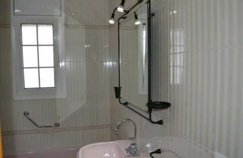 Cunit Villa | Elegant 4-Star Casa Adosada with Private Pool in Cunit
