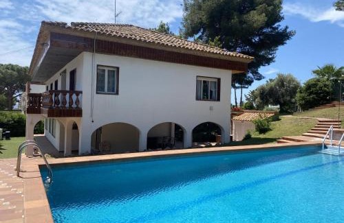 Segur de Calafell Apartment | R161 Villa França 2 piscinas, jardín, tenis