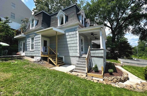 Norwalk Apartment | Pet-Friendly 2 Bedroom Apartment in Norwalk for Families