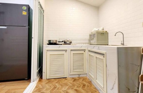 Bang Chak House | R3 House: Family-Friendly Stay Near Mega Bangna Market