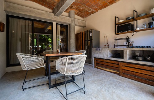 Brisas de Zicatela Hotel | Experience Elegance at Raíz Hotel Boutique - Rated 9.4/10