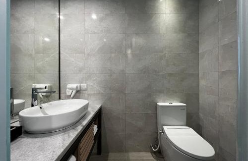 Cilandak Apartment | Discover Ra Suites Simatupang: 5-Star Oceanfront Escape