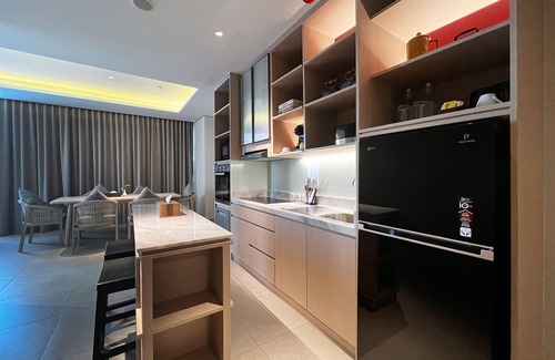 Cilandak Hotel | Guest Rated 9.8: Ra Suites Simatupang with Pool & Spa
