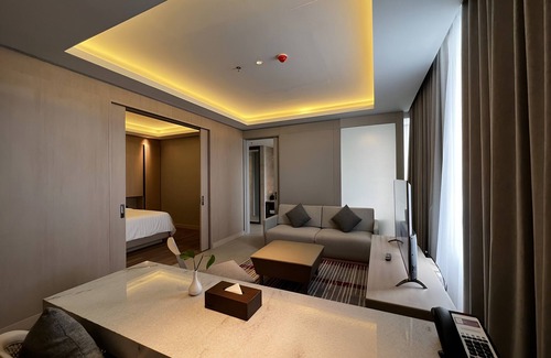Cilandak Hotel | Guest Rated 9.8: Ra Suites Simatupang with Pool & Spa