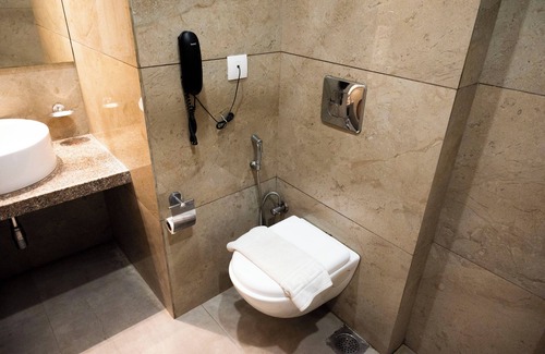 Jamnagar Hotel | Budget-Friendly Comfort at RAAJ SVASTIK INN with Dining