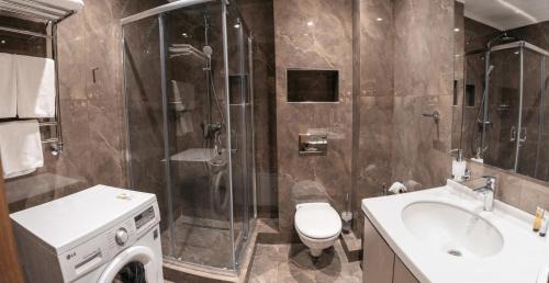 Almaty Hotel | Discover Raavah Aparthotel: Family-Friendly with Top Amenities