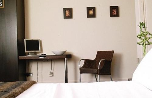 City Centre Glasgow Hotel | Inviting Stays at Rab Ha's with Breakfast & Family Amenities