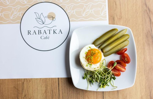 Gdow House | RABA RESORT: Top-Rated Retreat with Pool near Krakow