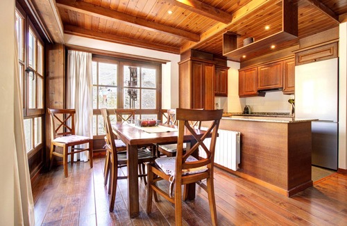 Baqueira Apartment | Experience Comfort at Rabada by Totiaran - Rated 9.2/10