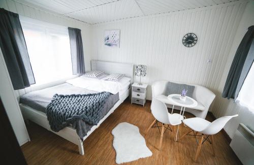 Gdow Cabin | Pet-Friendly RabaPark: Poolside Retreat Near Krakow