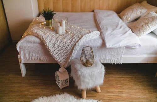 Gdow Cabin | Pet-Friendly RabaPark: Poolside Retreat Near Krakow