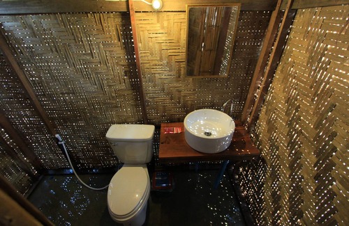 Ranong Hotel | Cozy Rabbit Bungalow: Family-Friendly Stay with Breakfast