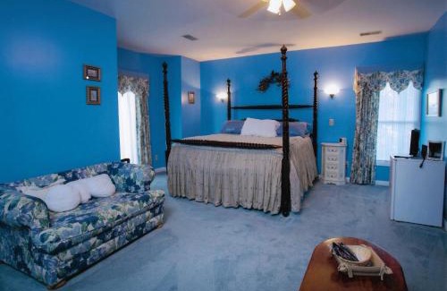 Versailles Bed & Breakfast | Discover Rabbit Creek Bed & Breakfast: Rated 9/10 with Pool