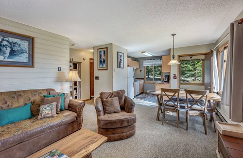 Clark Cabin | Charming Rabbit Ears Cabin: River Access & Pet-Friendly Stay