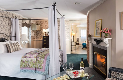 Lower Waterford Hotel | Discover Rabbit Hill Inn: Guest Rated 9.8 with Dining Options