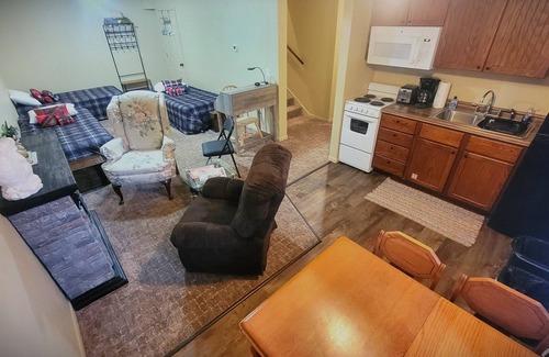 Elba Cabin | Rabbit Hole Retreat, River on Property, Adults Only, No Pets, Peace and Quiet!