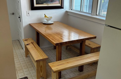 Walloon Lake Cottage | Cozy Rabbit Run Cottage: Family-Friendly Retreat in Walloon