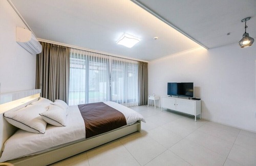 Chuncheon House | Discover Rabbit Star Pension: Family-Friendly Retreat