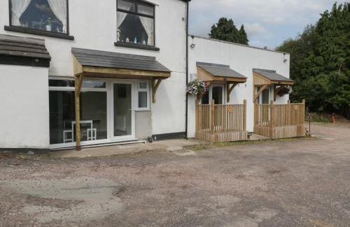Blakeney Apartment | Welcoming Rabbits Warren: Pet & Child-Friendly Retreat