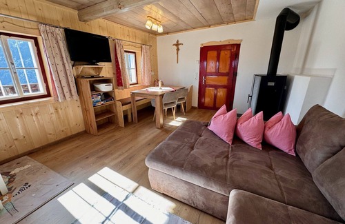 Niederau Cabin | Discover Rabl Hut: Pet-Friendly Retreat in Austria
