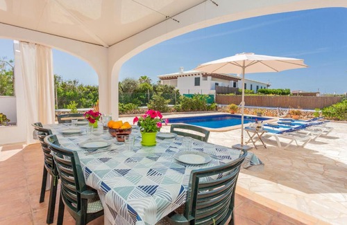 Cap d'en Font House | Discover Racó Blau: 4-Star Retreat with Pool & Pet-Friendly
