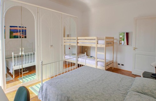 Cenisia Apartment | Pet-Friendly Racconigi 54 Apartment with High Guest Ratings
