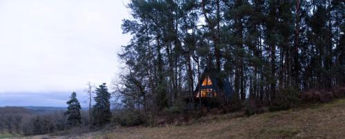 Saint-Leon-sur-Vezere Other | Experience Racine Lodges: Child-Friendly & Guest Rated 10/10