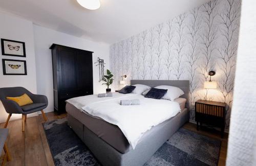 Herresbach Apartment | Top-Rated Racing-Apartment: Family-Friendly Retreat