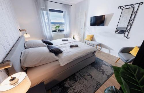 Herresbach Apartment | Top-Rated Racing-Apartment: Family-Friendly Retreat