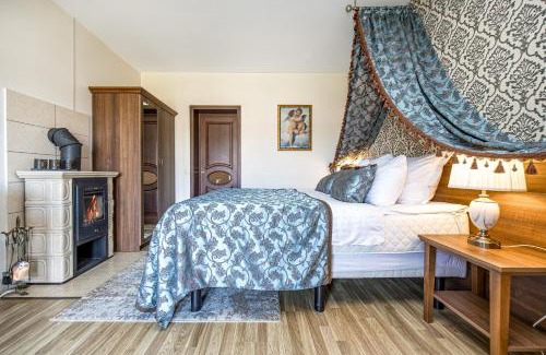 Radailiai Apartment | Family-Friendly Retreat at Radailiu Dvaras - Dinosaur Park