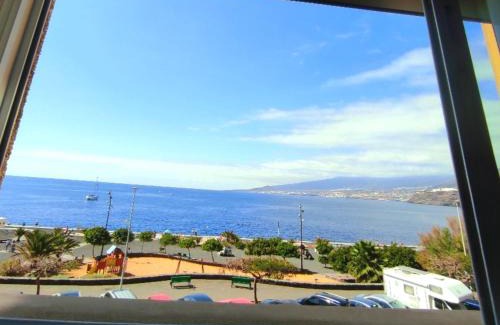 Radazul Apartment | Beachfront Haven with Ocean Views and Garage Access