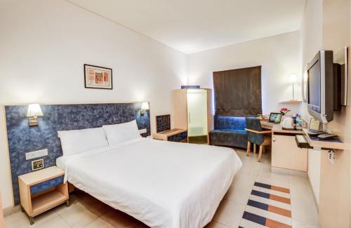 Phase 2 Hotel | Discover Radha Hometel: Family-Friendly with Great Amenities