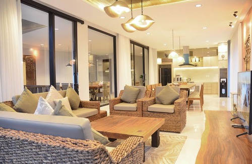 Bandung Villa | Exclusive Cempaka 6 Villa with Private Pool and Amenities