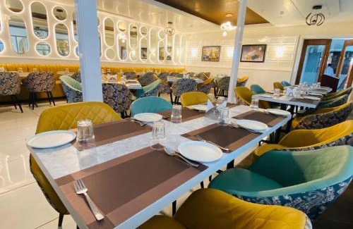 Etawah Hotel | Radiant Pearl