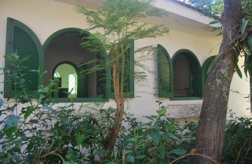 Monte Alegre do Sul House | Radicais Natureza: Pet-Friendly Retreat with Pool & Breakfast
