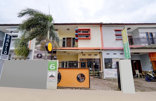 Cimahi Hotel | Budget-Friendly Stay at Radio Backpacker Guesthouse Syariah