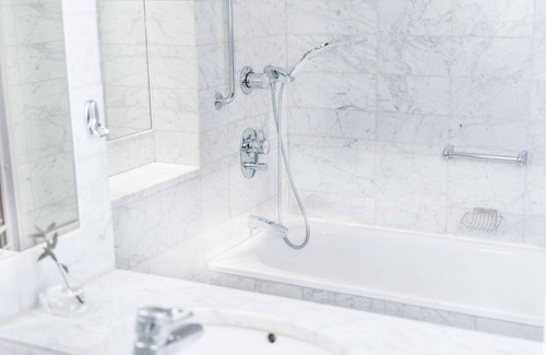 Arlanda Hotel | Stylish Stay at Radisson Blu Airport Terminal Hotel