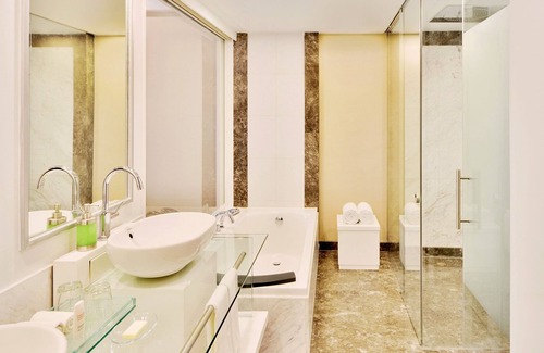 Agara Hotel | Elegant Stay at Radisson Blu Bengaluru Outer Ring Road