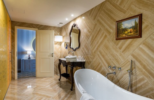 Old Town Hotel | Elegant Radisson Blu Carlton Hotel in Bratislava - Rated 9.4