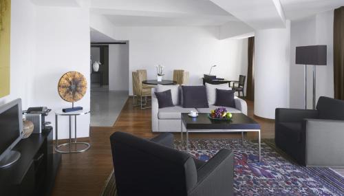 Bucharest City-Centre Hotel | Premier Stay at Radisson Blu Hotel Bucharest - 5 Stars