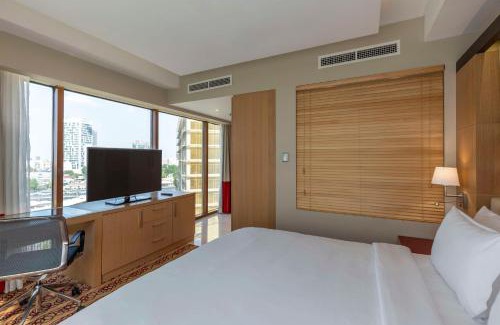 Al Muntazah Hotel | Discover the Radisson Blu Hotel, Doha: 5-Star Oceanfront Retreat