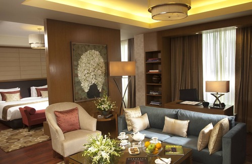 Indore Hotel | Indulge at Radisson Blu Hotel Indore - 5 Star Comfort Awaits