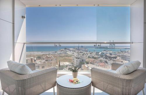 Larnaca Hotel | Elegant Stays at Radisson Blu Hotel, Larnaca - 5 Star Comfort